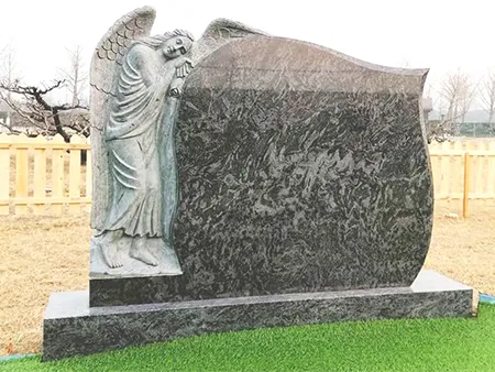 Memoriali, lapidi e monumenti